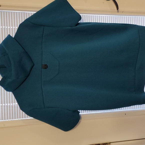 Great Condition Men's Large Fitted Under Armour Half Sleeve Hoodie. - Picture 6 of 6